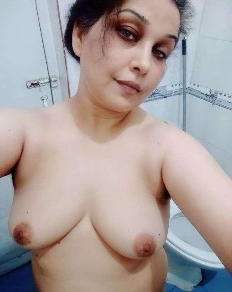 aunty naked pics 7