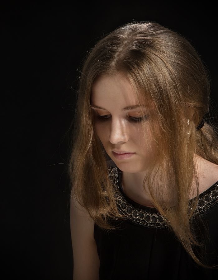 emotional sad girl dp aethetic 4k