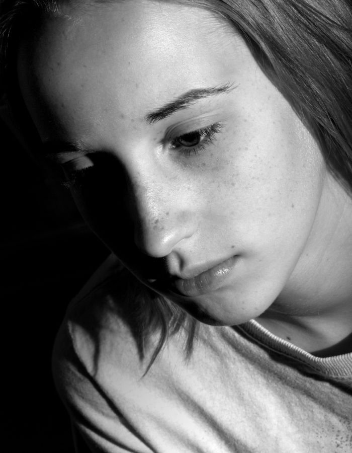 emotional sad girl dp aethetic image