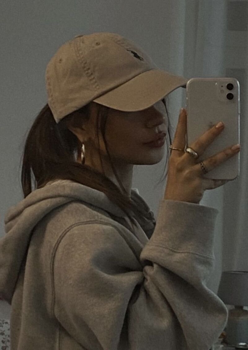 mirror selfie girl 6
