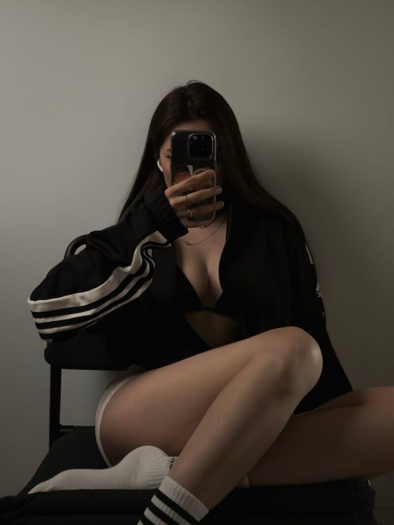 mirror selfie girl photos 10