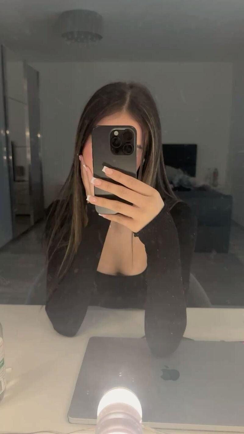 mirror selfie girl photos 8