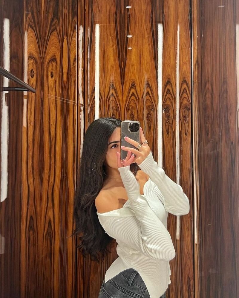 mirror selfie girl pics 2