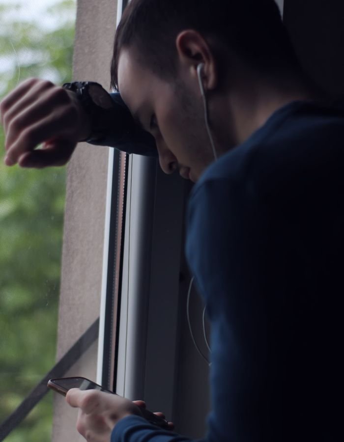 phone love sad dp boy image pinterest 4k