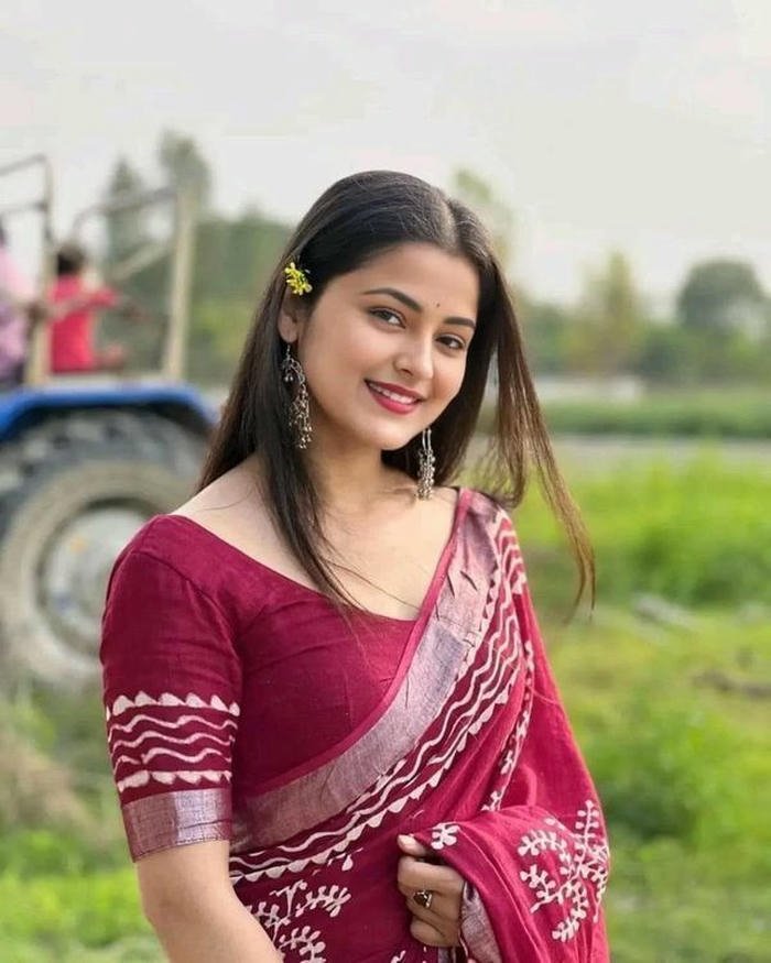 real simple girl image 1