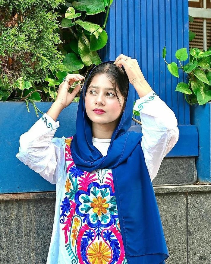 real simple girl image 14
